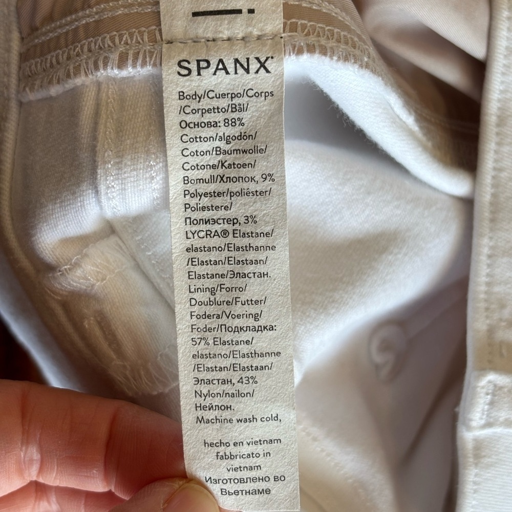 NWT SPANX Cropped Wide-Leg Jeans in White - Picture 7 of 15